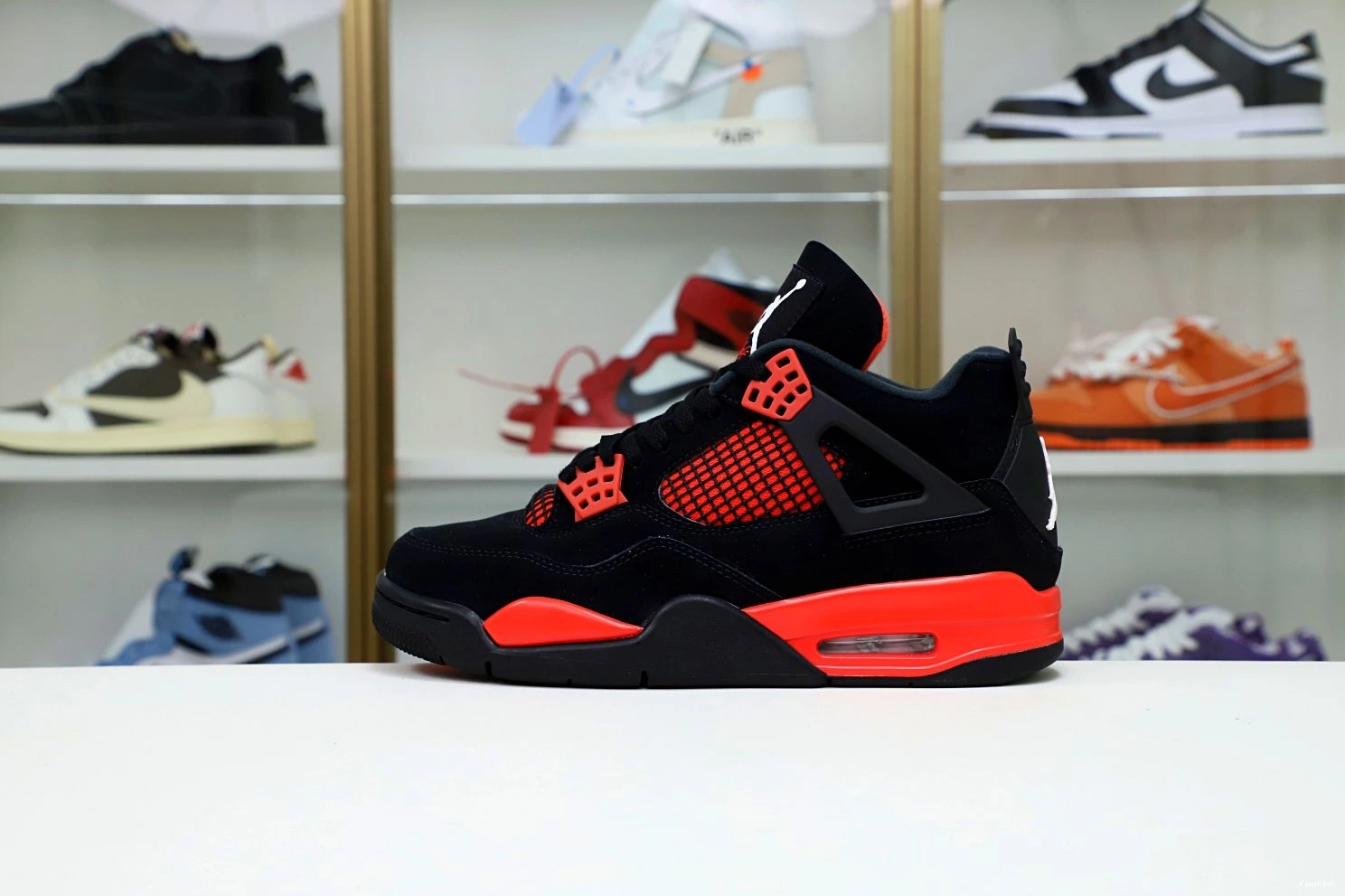 4 RETRO JORDAN 'RED THUNDER' AIR 1115